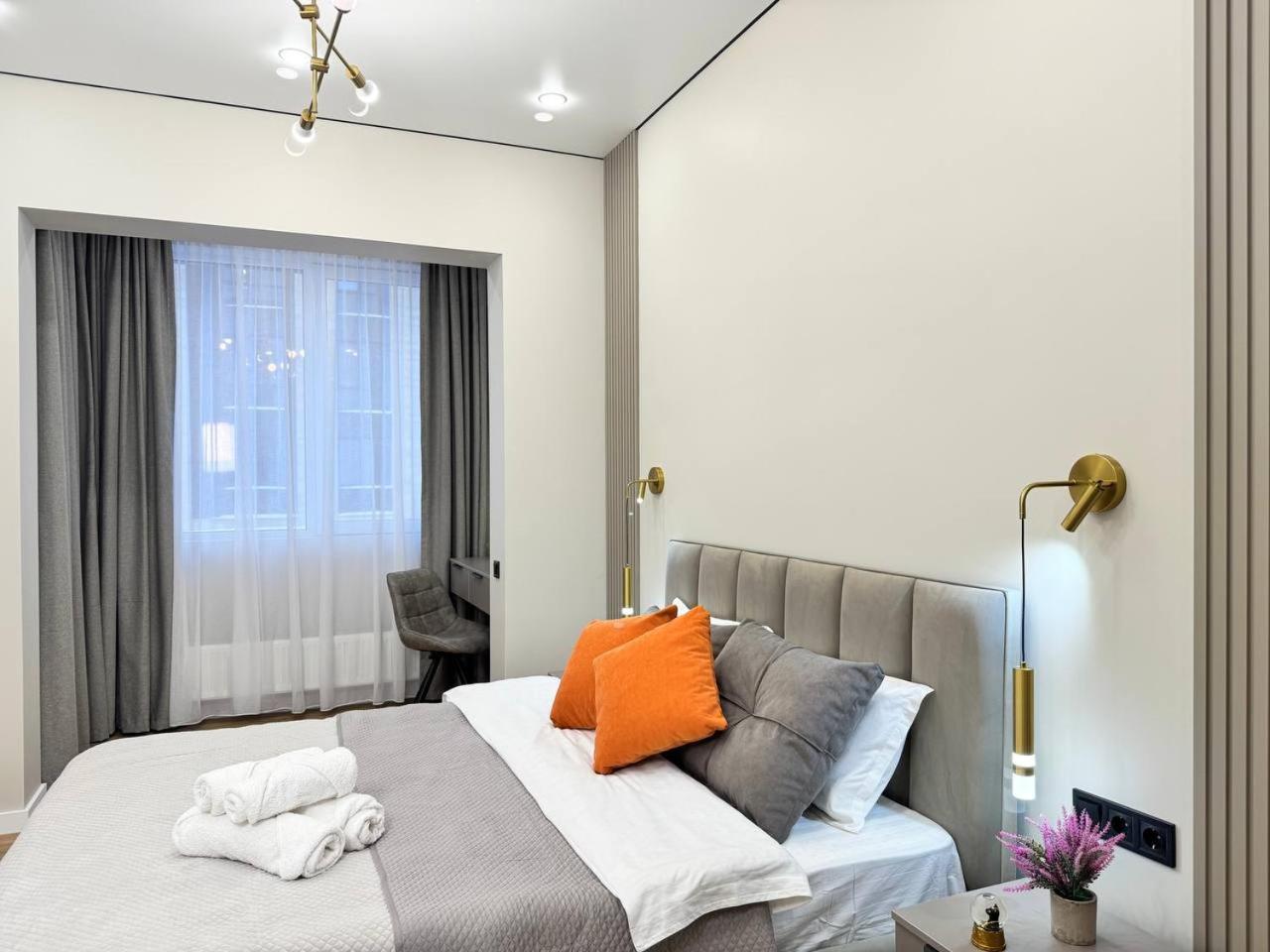 Apartment 2 Apartment, жк комфорт сити, Flat 132 *
